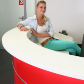 rote Empfangstheken.png