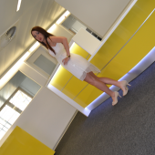 gelbe Empfangstheke.png